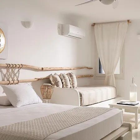 Artemis Seaside 4*