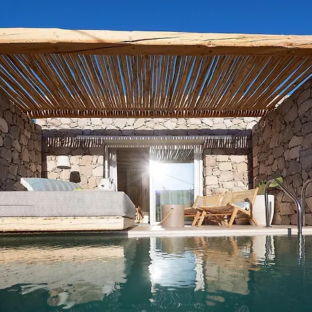 Resort Artemis Seaside 4*