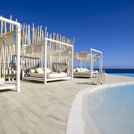 Artemis Seaside Θέρετρο 4*