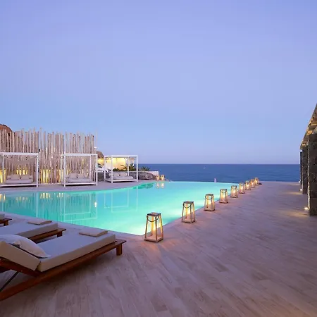 Artemis Seaside 4*