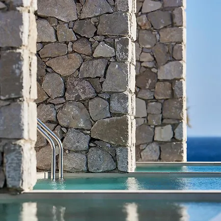 Artemis Seaside Resort 4*