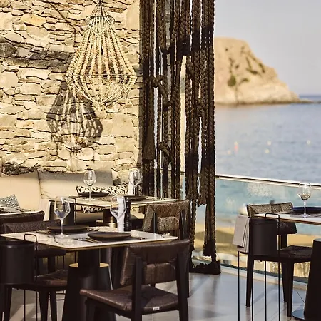 Artemis Seaside 4*