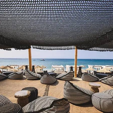 Rezort Artemis Seaside 4*