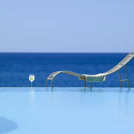 Resort Artemis Seaside 4*