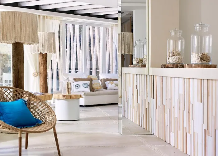 Artemis Seaside Resort 4*