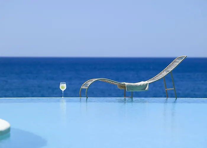 Resort Artemis Seaside 4*